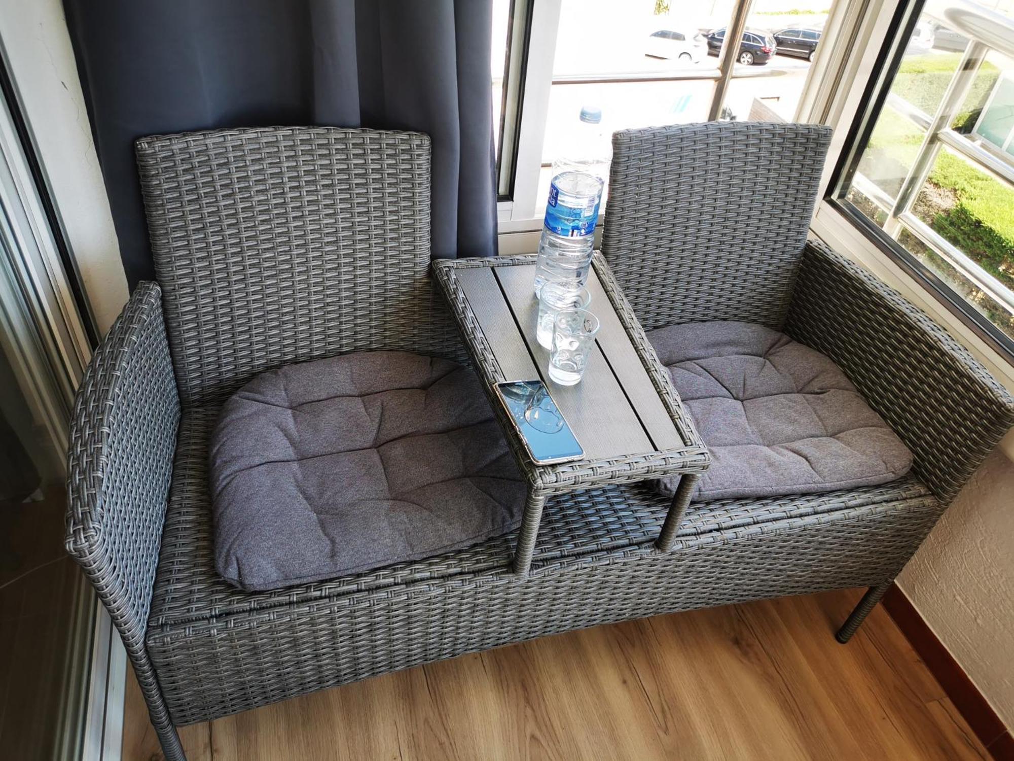 Spacieux Appartement Rose Front Mer Et Piscine Roses Luaran gambar