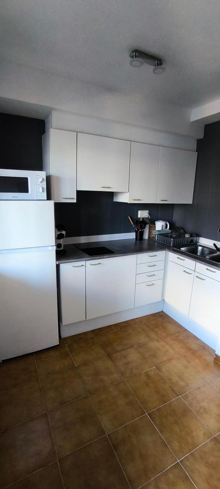Spacieux Appartement Rose Front Mer Et Piscine Roses Luaran gambar